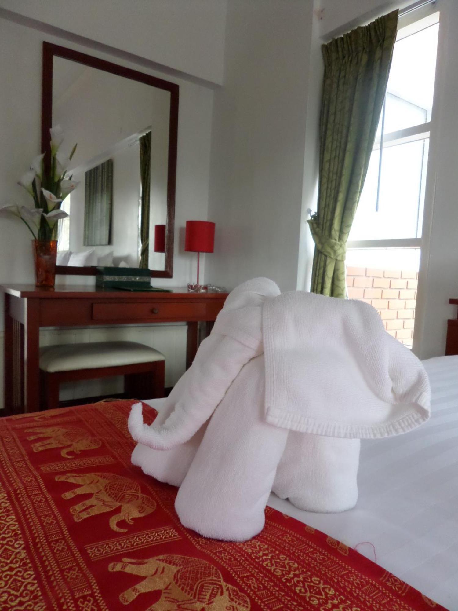 Sappraiwan Elephant Resort & Sanctuary Kaengsopha Room photo